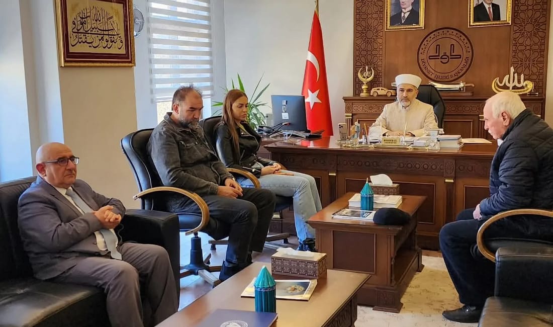 Rus vatandaşı Alena Knaub Müslüman oldu Eskişehir İl Müftülüğü’nde düzenlenen ihtida merasiminde Rus vatandaşı Alena Knaub