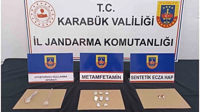 Karabük’te düzenlenen 3 ayrı uyuşturucu operasyonunda 10 şüpheli gözaltına alındı.