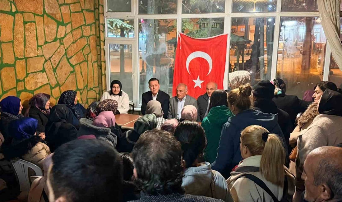Hatipoğlu Han ilçesinde muhtarlarla buluştu AK Parti Eskişehir Milletvekili Nebi Hatipoğlu, Han ilçesinde muhtarlarla bir