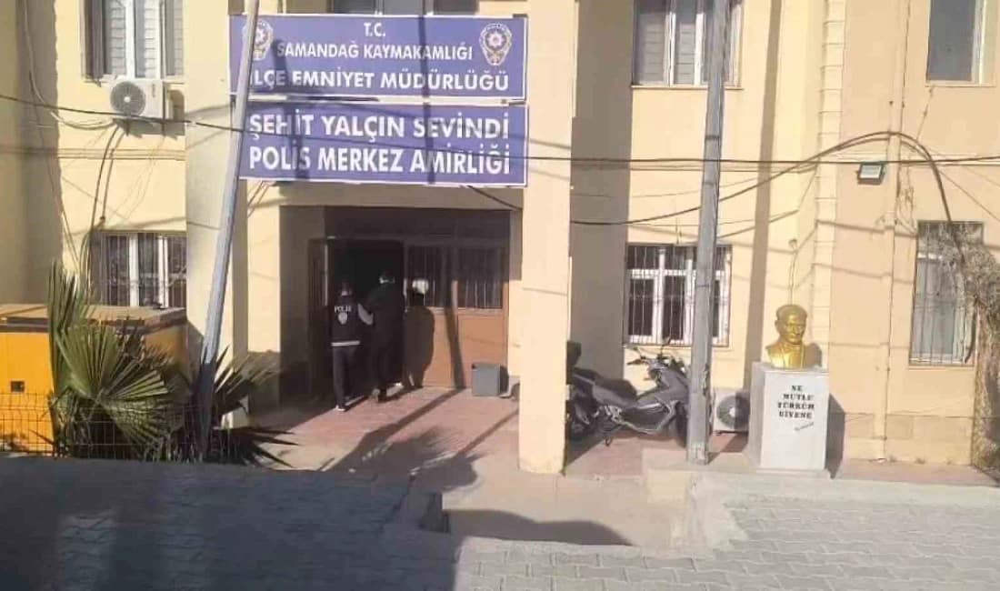 Yol verme kavgası cinayetinde firariler yakalandı Hatay’ın Samandağ ilçesinde 2019’da yol verme tartışmasında üç çocuk babası