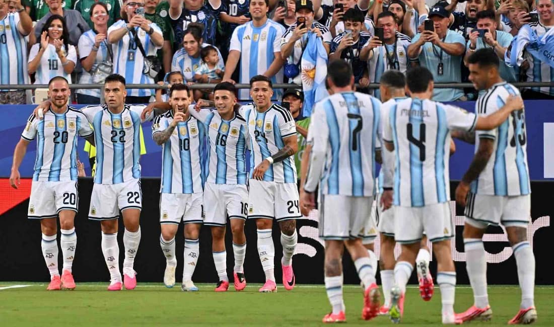 Messi’nin tarihe geçtiği maçta son şampiyon galibiyetle başladı Son dünya şampiyonu Arjantin, 2026 Dünya Kupası’nda oynadığı ilk maçta