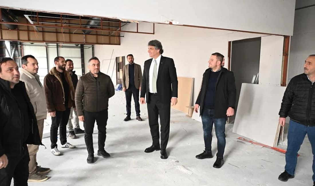 Kartepe’de yeni spor kompleksinin yapımı sürüyor Kartepe’de 3 bin 500 metrekare alana yapılacak spor kompleksinde çalışmalar