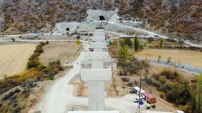 Kayseri Büyükşehir Belediye Başkanı Memduh Büyükkılıç, Yerköy-Kayseri YHT hattındaki ilerlemeyi