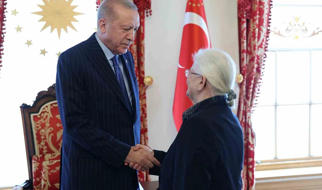 Cumhurbaşkanı Erdoğan, Adnan Menderes ve dava arkadaşlarının ailelerini kabul etti Cumhurbaşkanı Recep Tayyip Erdoğan, Adnan Menderes ve dava arkadaşlarının ailelerini