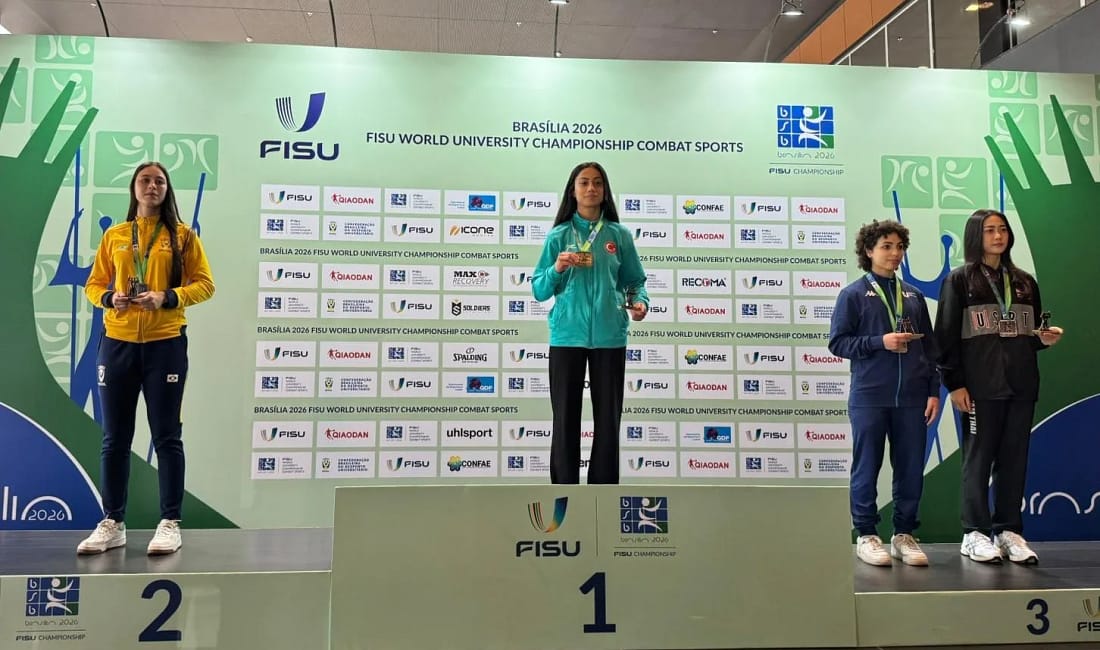 BUÜ’lü milli sporcudan uluslararası başarı Bursa Uludağ Üniversitesi (BUÜ) öğrencisi ve milli sporcu Nazlı Karakuş,