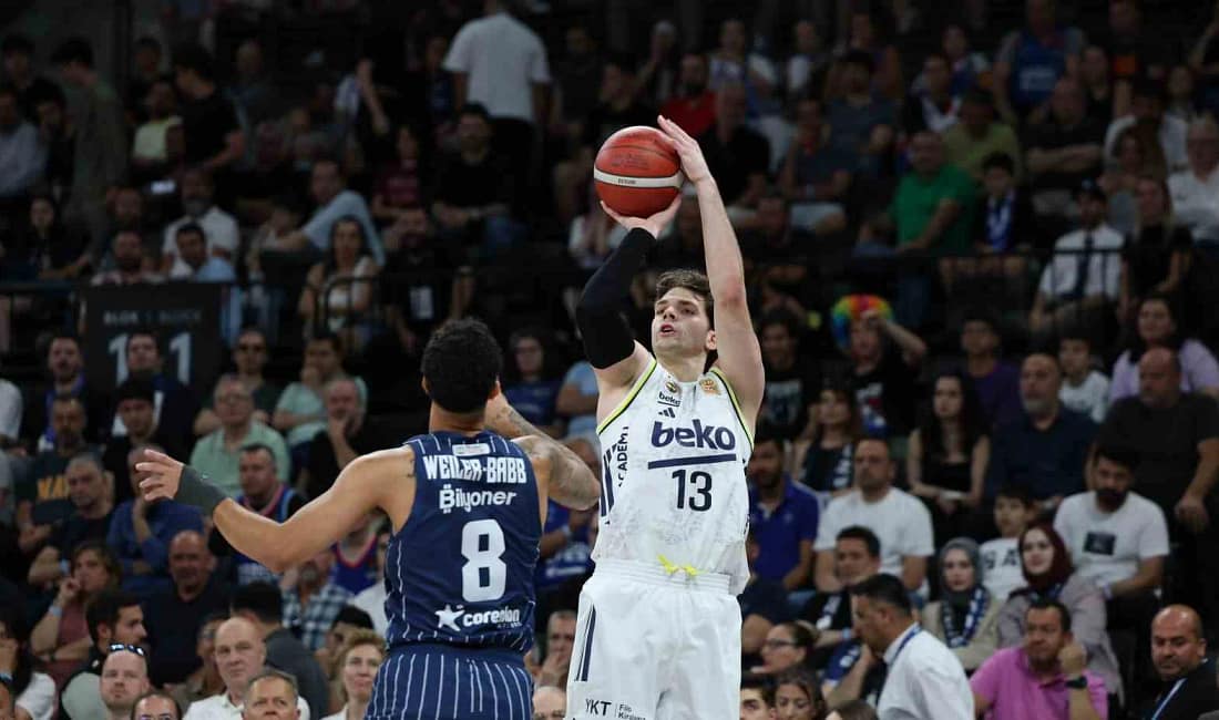 Fenerbahçe final şansını bir sonraki maça bıraktı Fenerbahçe Beko, Türkiye Sigorta Basketbol Süper Ligi play-off yarı final