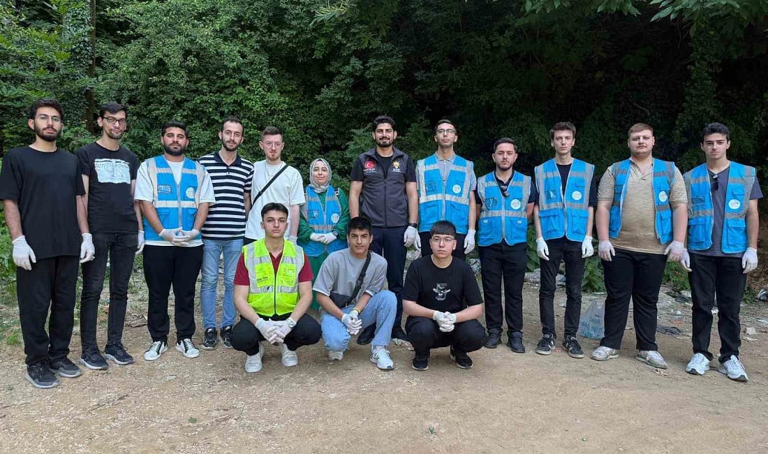 Osmangazi Gençlik Kolları’ndan çevre haftası etkinliği AK Parti Osmangazi İlçe Gençlik Kolları, Çevre Haftası kapsamında doğaya