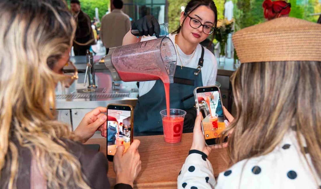 Espressolab’den çifte hamle yeni tatlar ve Hollanda açılımı Espressolab, yaz menüsünü duyurdu ve Hollanda’da yeni mağaza açacağını açıkladı.