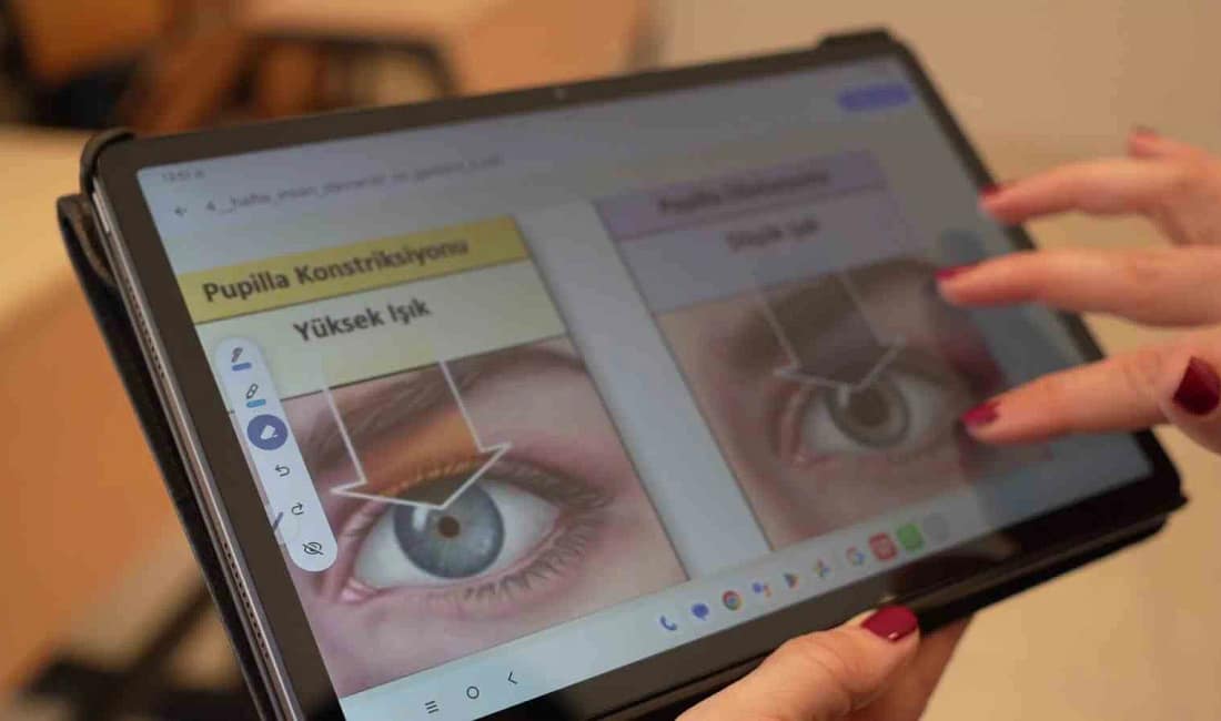 Öğrencilerin gelişimi yapay zekayla analiz ediliyor Kocaeli Sağlık ve Teknoloji Üniversitesi’nde geliştirilen yapay zeka destekli sistemle