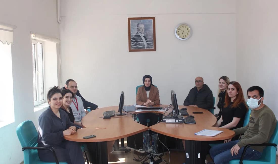 Elazığ’da hasta değerlendirme süreçleri ele alındı Elazığ Ruh Sağlığı ve Hastalıkları Hastanesi’nde düzenlenen toplantıda psikologlarla hasta