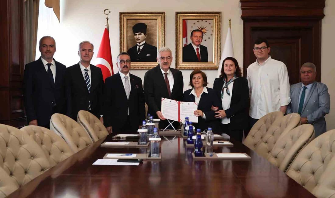 İnegöl’de 7 birimli Aile Sağlığı Merkezi için bağış protokolü imzalandı Bursa’nın İnegöl ilçesinde 7 birimli Aile Sağlığı Merkezi için bağış