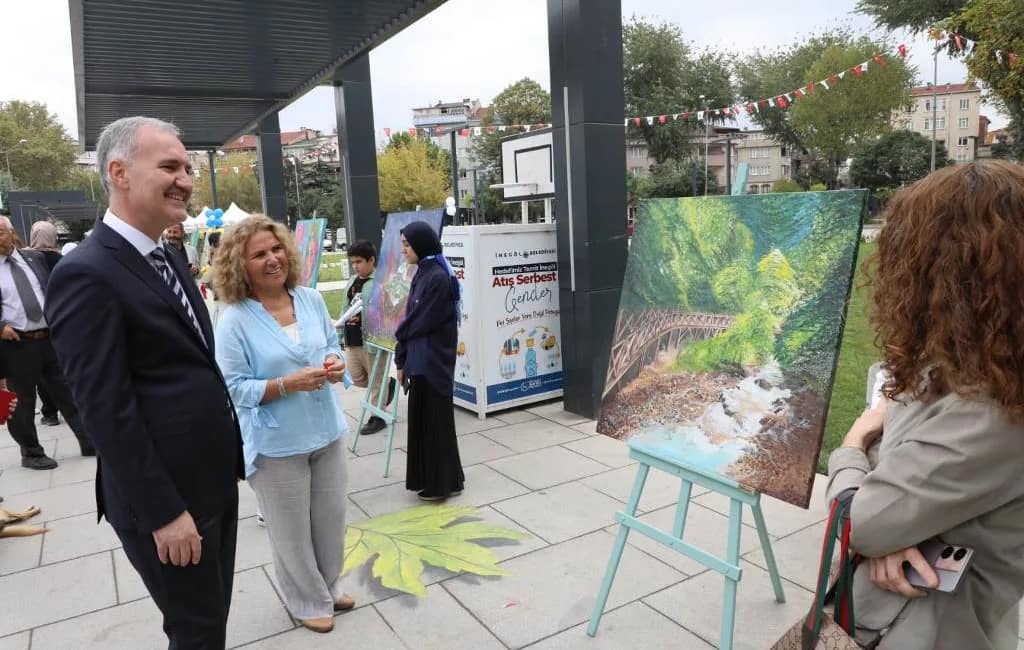 İnegöl’e renk geldi İnegöl, sanat adına bir ilke ev sahipliği yaptı. İnegöl Belediyesi