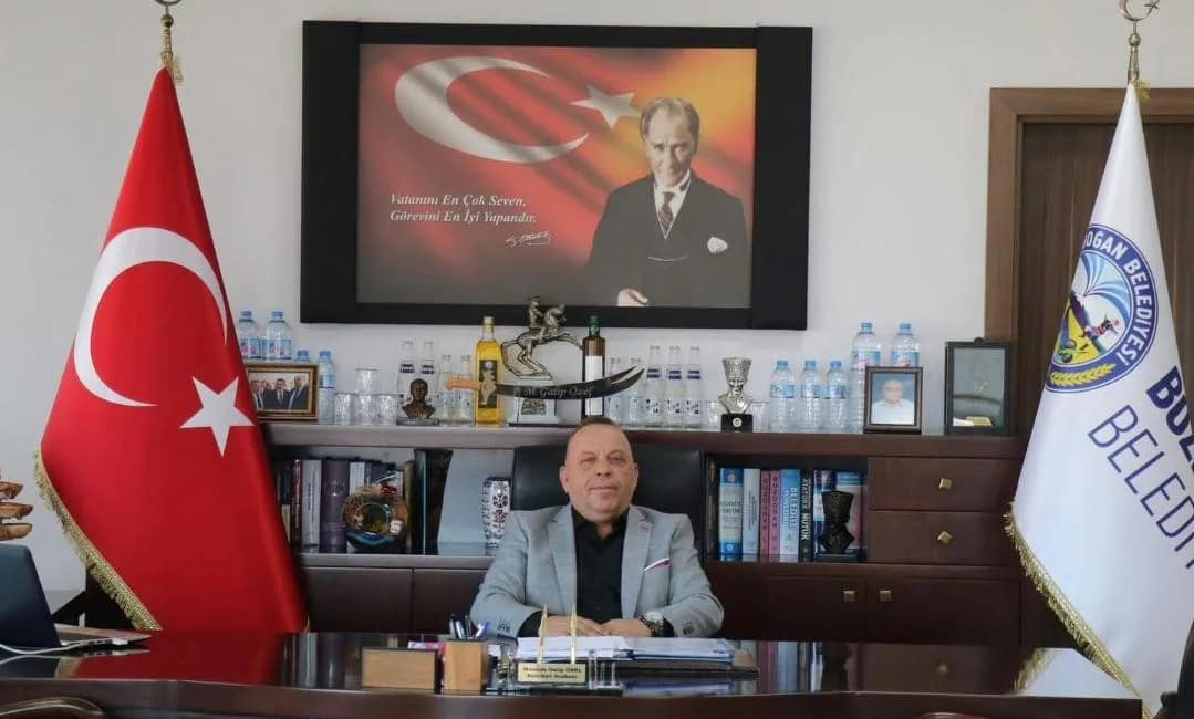 Başkan Özel’den 2026 yılı mesajı Bozdoğan Belediye Başkanı Mustafa Galip Özel, yayımladığı yeni yıl mesajında