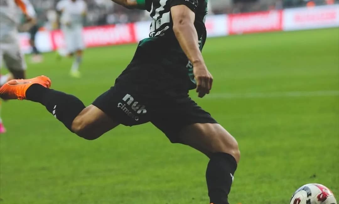 Kocaelispor’da kaptan Ahmet Oğuz veda etti Süper Lig’e çıktığı ilk sezonda lige renk katan Kocaelispor’da kaptan