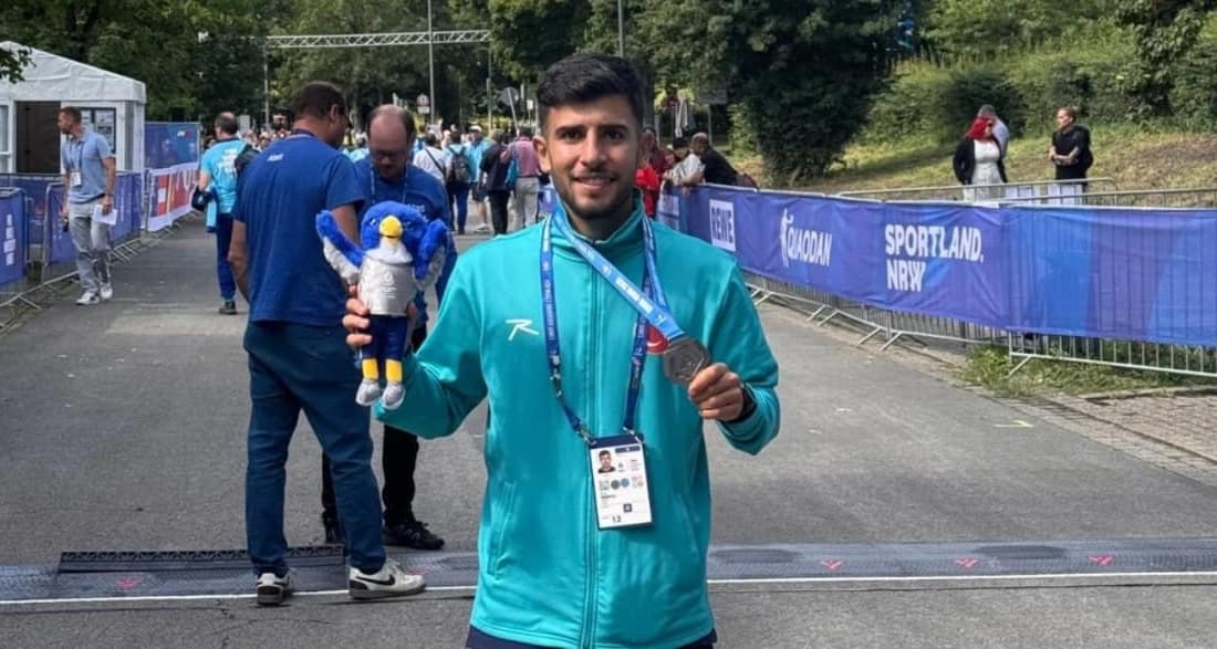 Azad Demirtaş’tan dünya ikinciliği! Osmangazi Belediyespor gururlandırdı FISU 2025 Dünya Üniversite Yaz Oyunları’nda yarı maraton erkek takımında