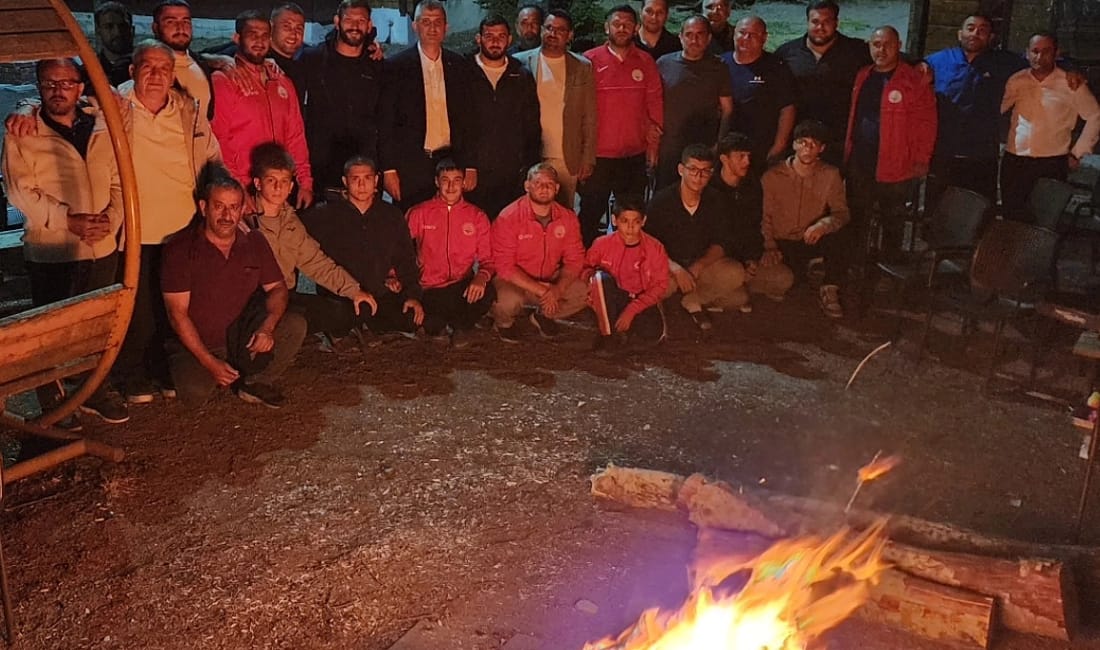 Başkan Sezer’den Kırkpınar pehlivanlarına moral ziyareti Kocaeli Gölcük Belediye Başkanı Ali Yıldırım Sezer, tarihi Kırkpınar Yağlı