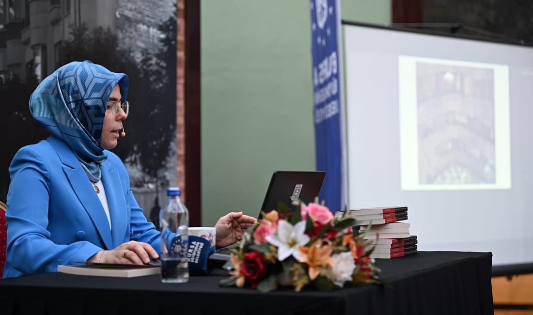 Ayşe Özkan Emanet Bursa Bellek’te konuştu Uludağ’dan saraya uzanan buz yolculuğu, yazar Ayşe Özkan Emanet’in sunumuyla