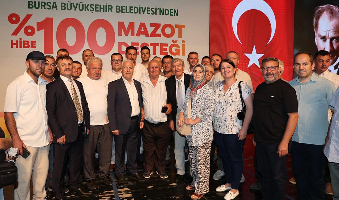 Bursa’da 6 bin çiftçiye yüzde 100 hibeli mazot desteği verildi Mustafa Bozbey’in açıkladığı projeyle Bursa genelinde binlerce üreticiye mazot kartı