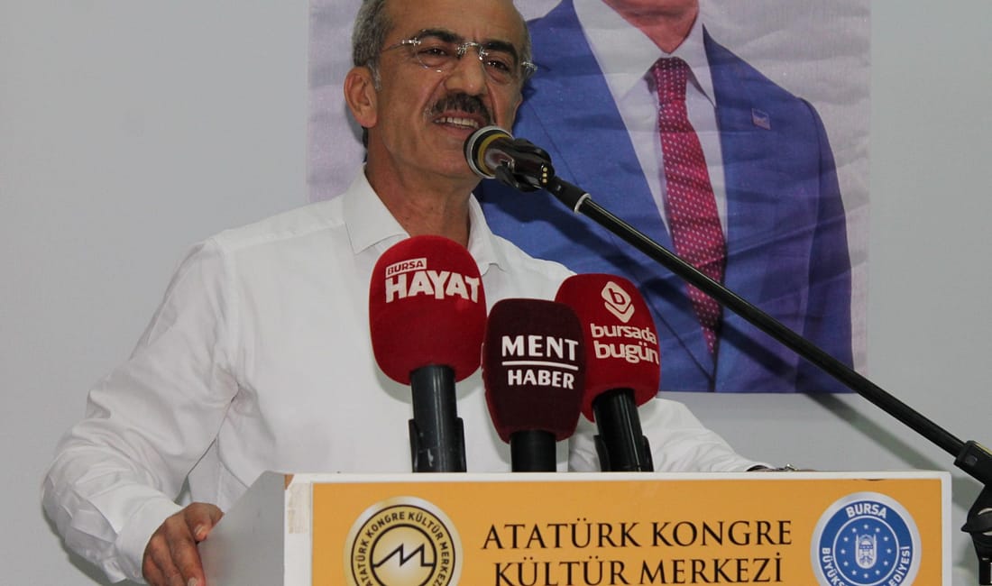 Bursa’dan Kuvayimilliye Çıkışı Bursa'daki konuşmasında Türk milletini vatansız, devletsiz bırakacak her şeyin karşısında