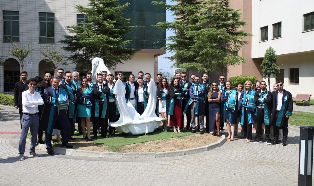 BTÜ Denizcilik Fakültesi ilk mezunlarını verdi Bursa Teknik Üniversitesi (BTÜ) Denizcilik Fakültesi, Gemi İnşaatı ve Gemi