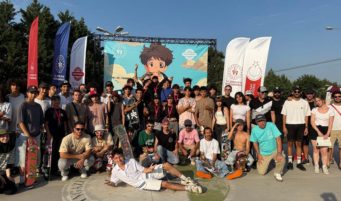 Mattia Ahmet Minguzzi Yarışması Nefes Kesti Türkiye’nin dört bir yanından gelen kaykay sporcuları, Osmangazi Belediyesi’nin ev