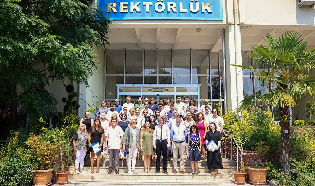 Uludağ Üniversitesi’nden bilimsel yayın ve proje atağı Bursa Uludağ Üniversitesi (BUÜ) Ar-Ge Koordinatörlüğü tarafından geleneksel hale getirilen