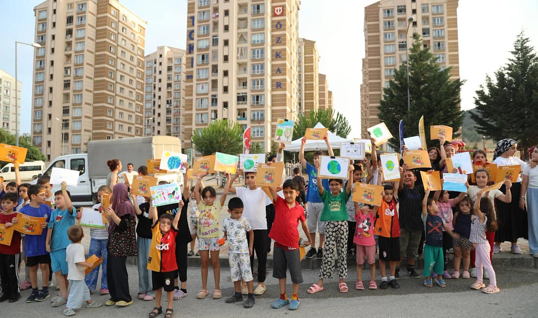 Yangının izlerini sanatla siliyorlar Bursa Büyükşehir Belediyesi, yangın bölgesinde endişe yaşayan ve yaşam alanlarından