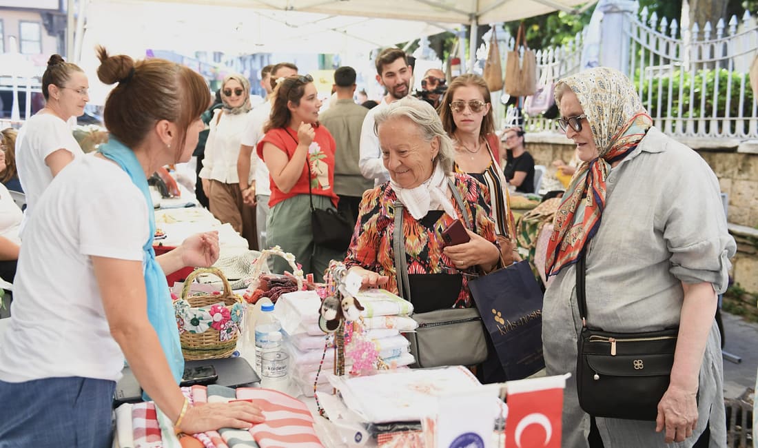 Emekler sergileniyor, yuvalar şenleniyo Osmangazi Belediyesi tarafından hayata geçirilen ve kadın girişimcilere destek olmayı