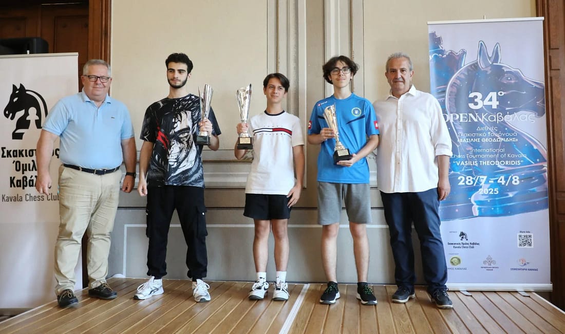 Burak Alp Mutlu, Yunanistan’dan satranç ikinciliğiyle döndü Bursa Büyükşehir Belediyesporlu genç satranççı Burak Alp Mutlu, Yunanistan'daki uluslararası