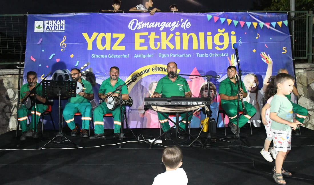 Temiz orkestra sahne aldı Osmangazi Belediyesi’nin bu yıl “Haydi Çocuklar Eğlenceye” temasıyla başlattığı “Osmangazi’de
