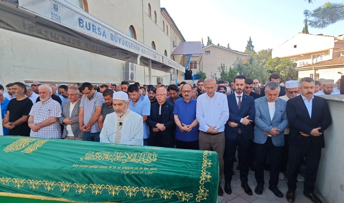 Alireisoğlu’nun acı günü Bursa İl Millî Eğitim Müdürü Dr. Ahmet Alireisoğlu’nun ağabeyi İbrahim