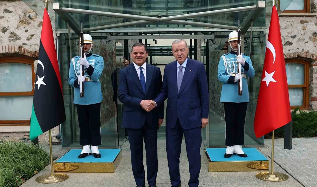 Cumhurbaşkanı Erdoğan, Dolmabahçe’de İtalya ve Libya Başbakanları ile bir araya geldi Cumhurbaşkanı Recep Tayyip Erdoğan, Dolmabahçe Çalışma Ofisi'nde İtalya Başbakanı Giorgia