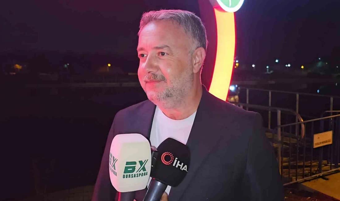 Fatih Karayılan: “Tüm branşlarda hedefimiz başarı” Osmangazi Belediyespor Başkanı Fatih Karayılan, voleybol takımının Arabica Coffee House