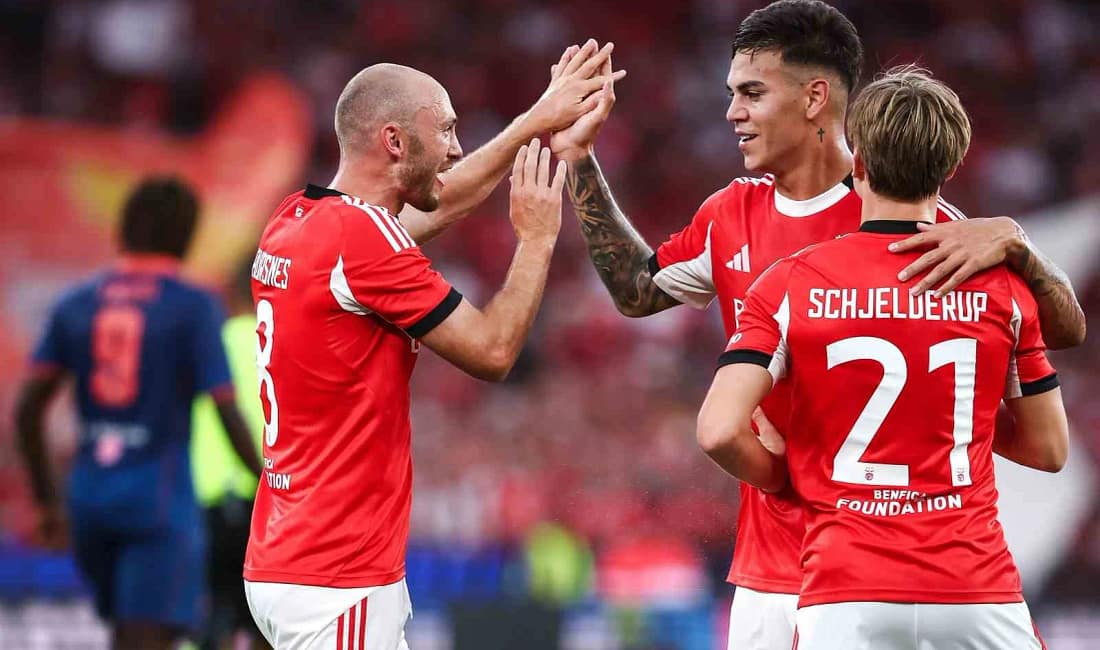 Fenerbahçe’nin rakibi Benfica oldu Feyenoord’u eleyerek play-off turuna yükselen Fenerbahçe’nin rakibi Portekiz ekibi Benfica