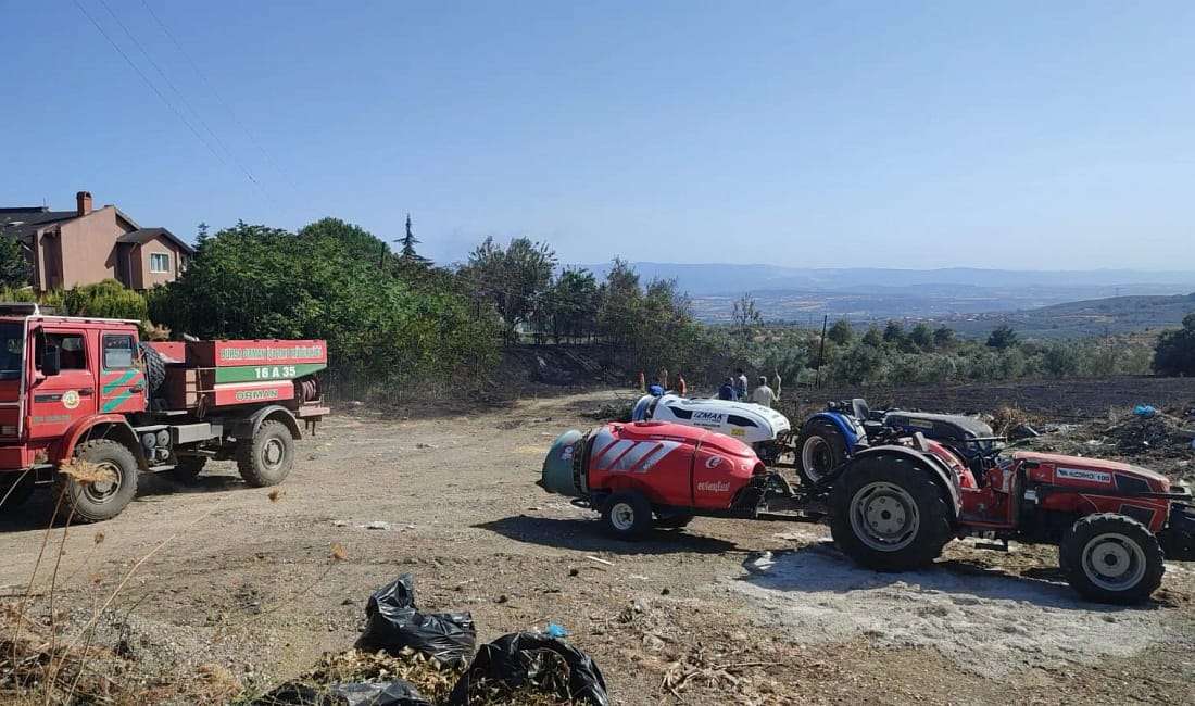 Mudanya’da çöplük yangını büyümeden söndürüldü Mudanya Mürsel Mahallesi’nde çöplüğe dökülen atıklardan çıkan yangın, rüzgarın da