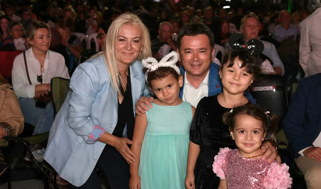 Osmangazi’de yaz akşamları açık hava sinemasıyla renklendi Osmangazi Belediyesi, yaz akşamlarını renklendirmek ve vatandaşlara açık havada sinema