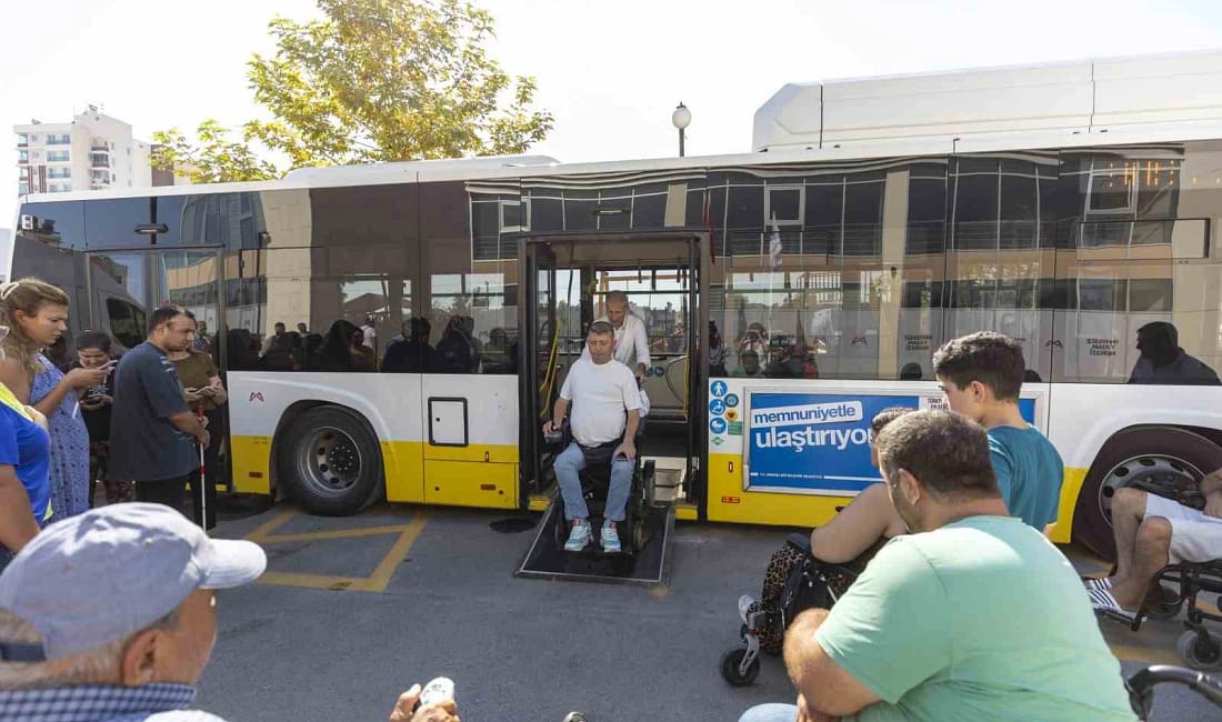 Mersin’de özel bireylere güvenli ulaşım eğitimi verildi Mersin Büyükşehir Belediyesi, Avrupa Hareketlilik Haftası kapsamında özel bireylere toplu