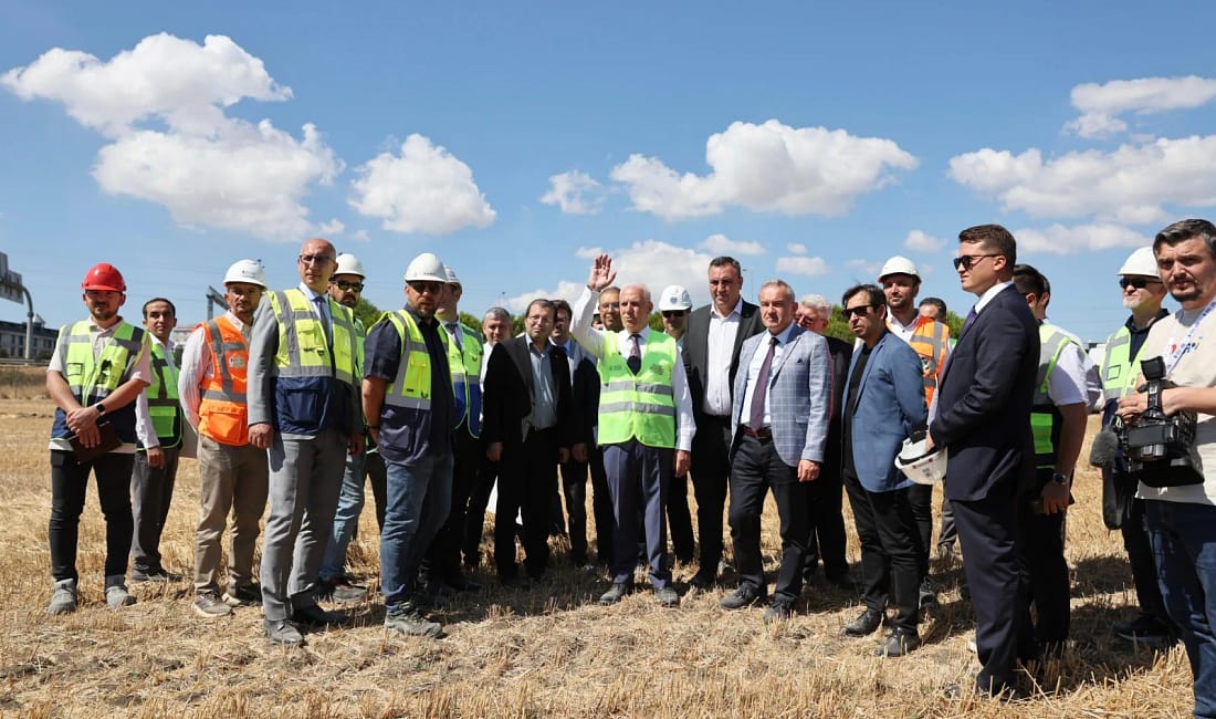 Başkan Bozbey’den raylı sistem müjdesi Bursa Büyükşehir Belediyesi, Ulaştırma ve Altyapı Bakanlığı ve Bursa Uludağ