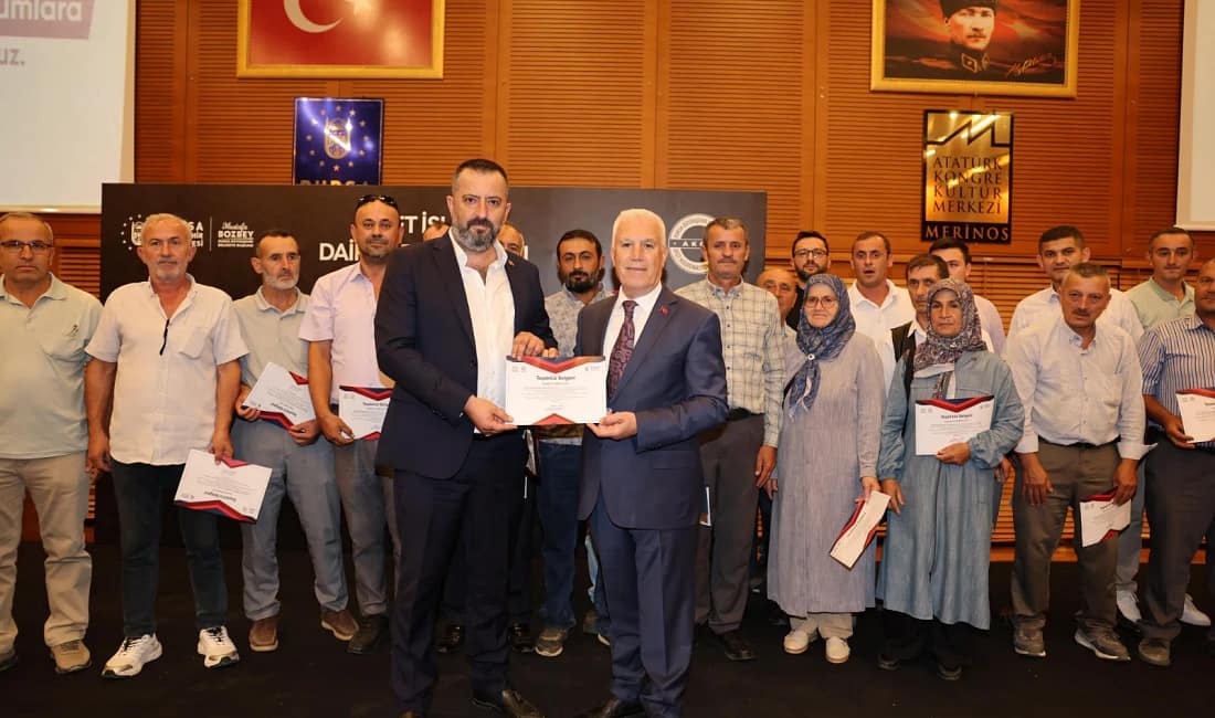 Alev savaşçılarına özel teşekkür Bursa Büyükşehir Belediye Başkanı Mustafa Bozbey, kentin farklı noktalarında meydana