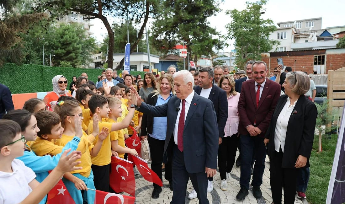 Bursa’da çocuk dostu dönüşüm Bursa Büyükşehir Belediyesi’nin Marmara Belediyeler Birliği iş birliğiyle yürüttüğü ‘Sokaklar