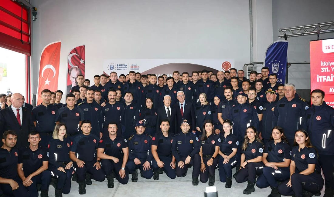 Başkan Bozbey’den yangın uyarısı Bursa’da itfaiye teşkilatını ekip ve ekipman destekleriyle sürekli güçlendiren Büyükşehir
