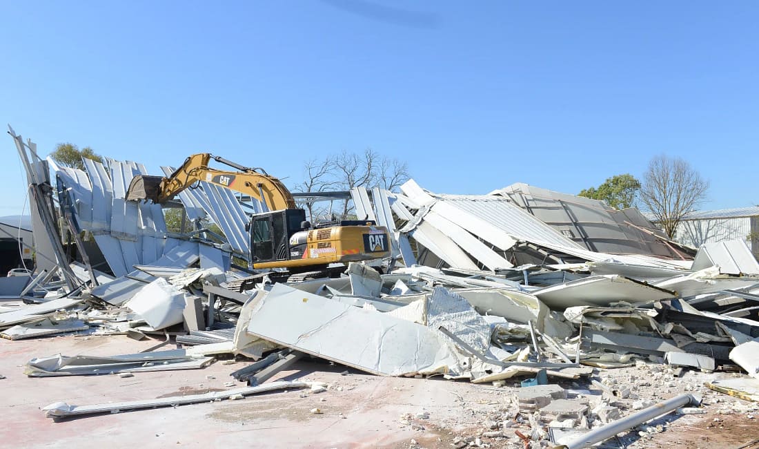 Ürünlü’de 2 kaçak yapı yıkıldı Nilüfer Belediyesi, kaçak yapılaşmayla mücadelesi kapsamında Ürünlü Mahallesi’nde biri fabrika,