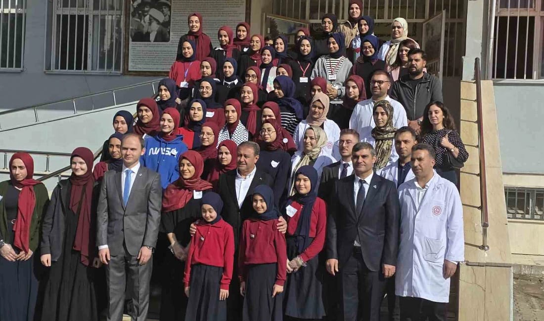 Siverekli öğrencilerden Gazze’ye destek etkinliği Şanlıurfa’nın Siverek ilçesindeki İmam Hatip Okulu öğrencileri, Gazze’de yaşanan insani