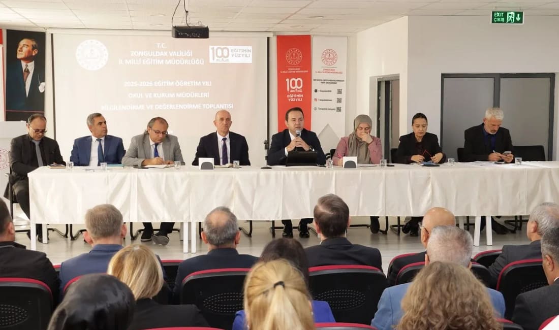 Zonguldak’ta okul müdürleri değerlendirme toplantısında buluştu Zonguldak İl Millî Eğitim Müdürü Uygar Keskin başkanlığında düzenlenen toplantıda,