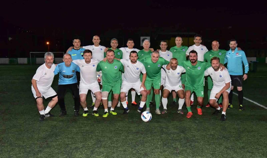 Bursa Büyükşehir’de Başkanlık Kupası heyecanı başladı Bursa Büyükşehir Belediyesi’nin kurum içi iletişimi güçlendirmek amacıyla düzenlediği 9.