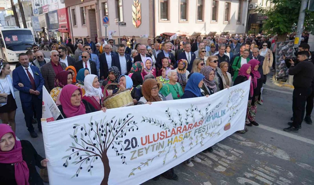 Ayvalık’ta 20. Uluslararası Zeytin Hasat ve Turizm Festivali başladı Balıkesir’in Ayvalık ilçesinde bu yıl 20’ncisi düzenlenen Uluslararası Zeytin Hasat