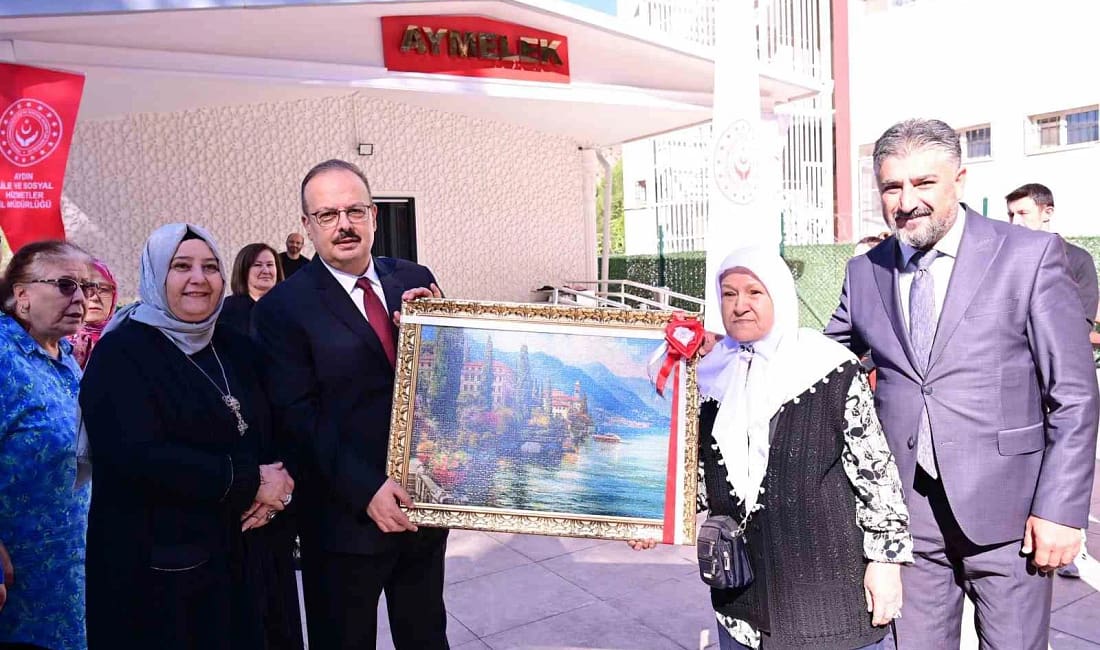 Vali Canbolat Dünya Yaşlılar Günü’nde büyüklerle buluştu Aydın Valisi Yakup Canbolat, 1 Ekim Dünya Yaşlılar Günü’nde huzurevinde