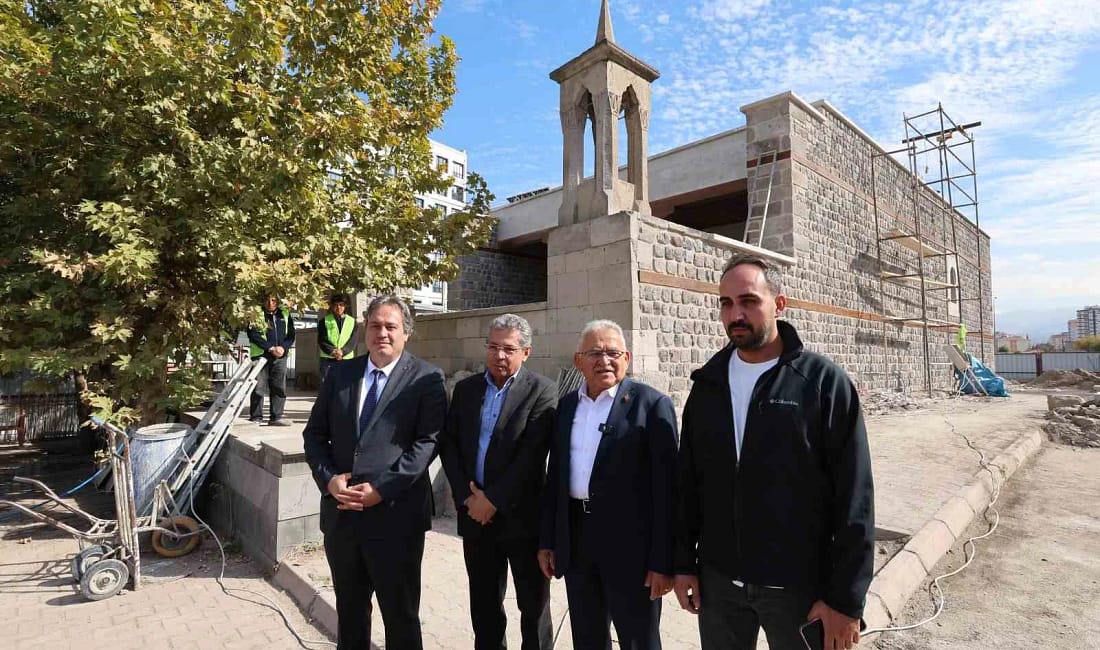 Başkan Büyükkılıç, restore edilen Tasmakıran Camii’nde incelemelerde bulundu Kayseri Büyükşehir Belediye Başkanı Memduh Büyükkılıç, 16’ncı yüzyıldan kalma Tasmakıran