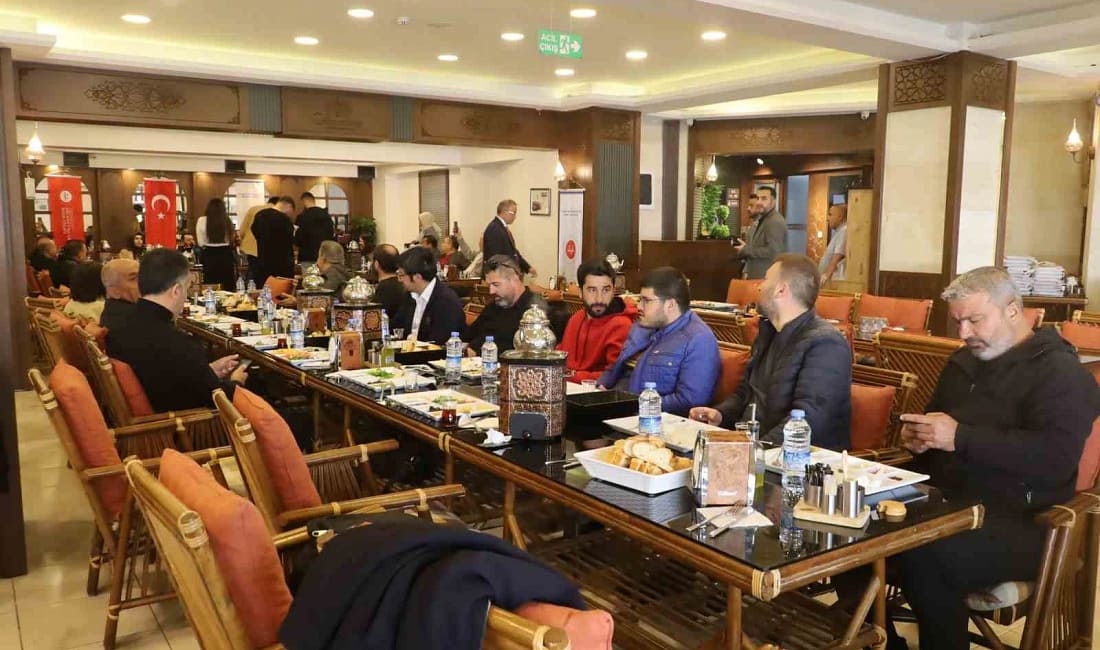 Sivas Ulu Cami 300 milyon TL bütçeyle restore ediliyor Sivas İl Müftüsü Hasan Limon, 832 yıllık Tarihi Ulu Cami’nin