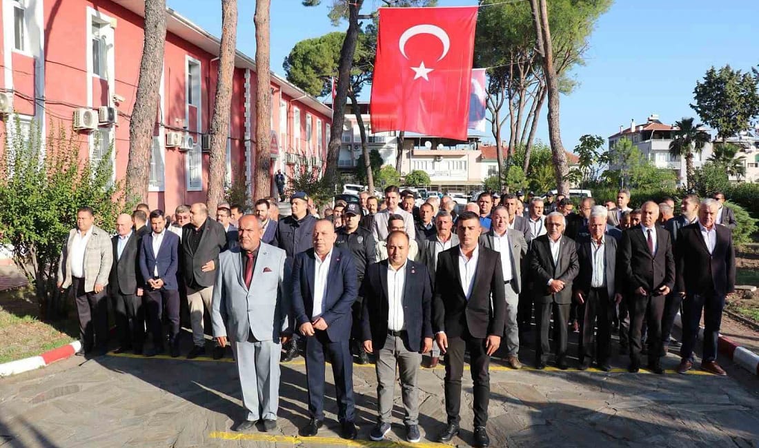Bozdoğan’da Muhtarlar Günü törenle kutlandı 19 Ekim Muhtarlar Günü dolayısıyla Bozdoğan’da düzenlenen törende, muhtarlar Atatürk